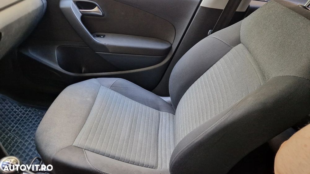 Volkswagen Polo 2011 photo 3