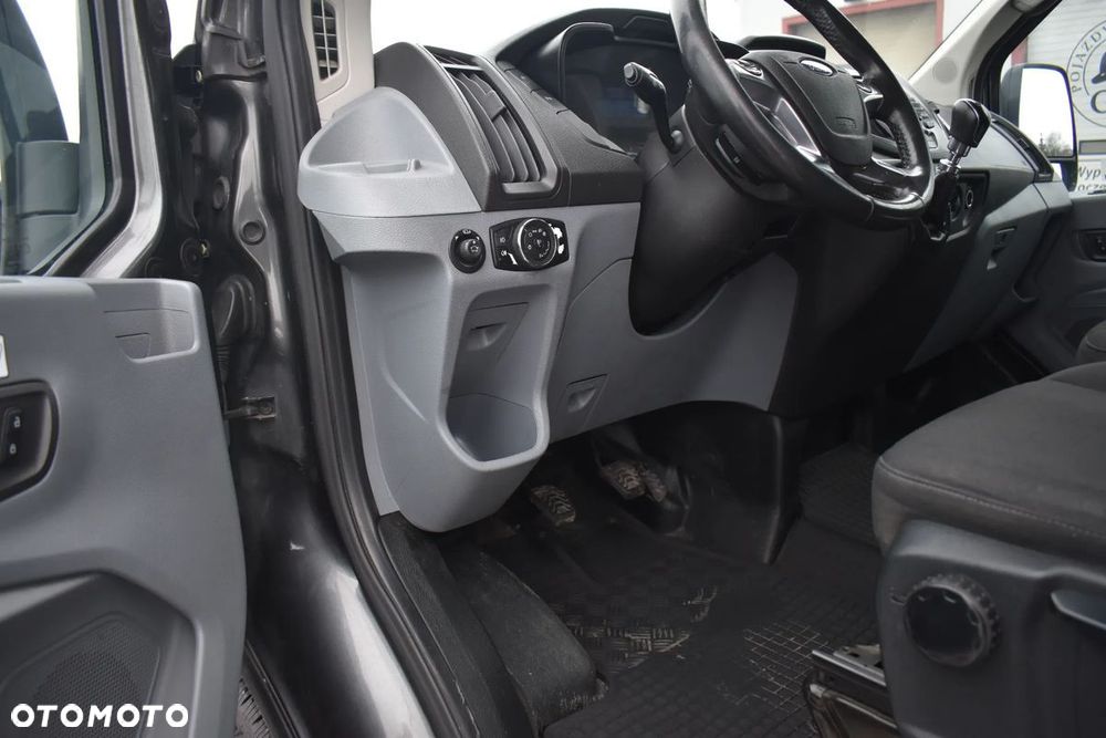 Ford Transit - 26