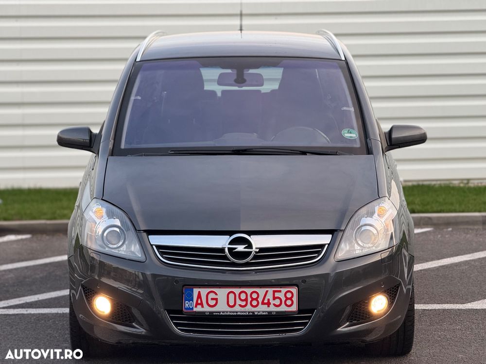 Opel Zafira - 1