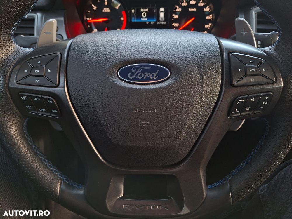 Ford Raptor - 25