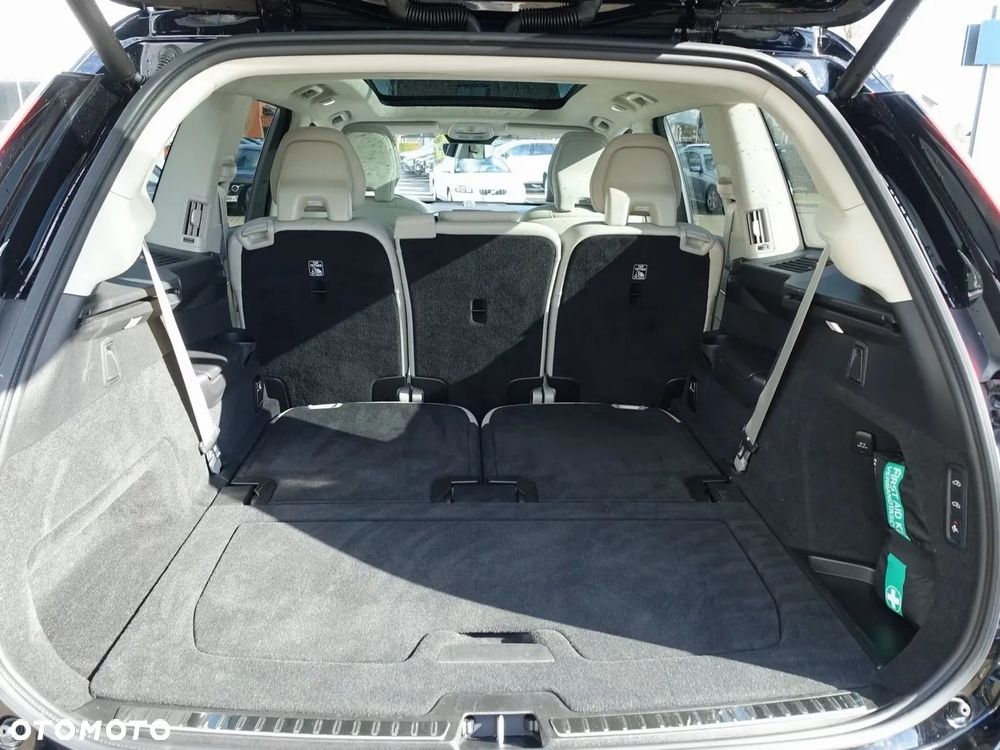 Volvo XC 90 T8 AWD Ultra Dark - 36