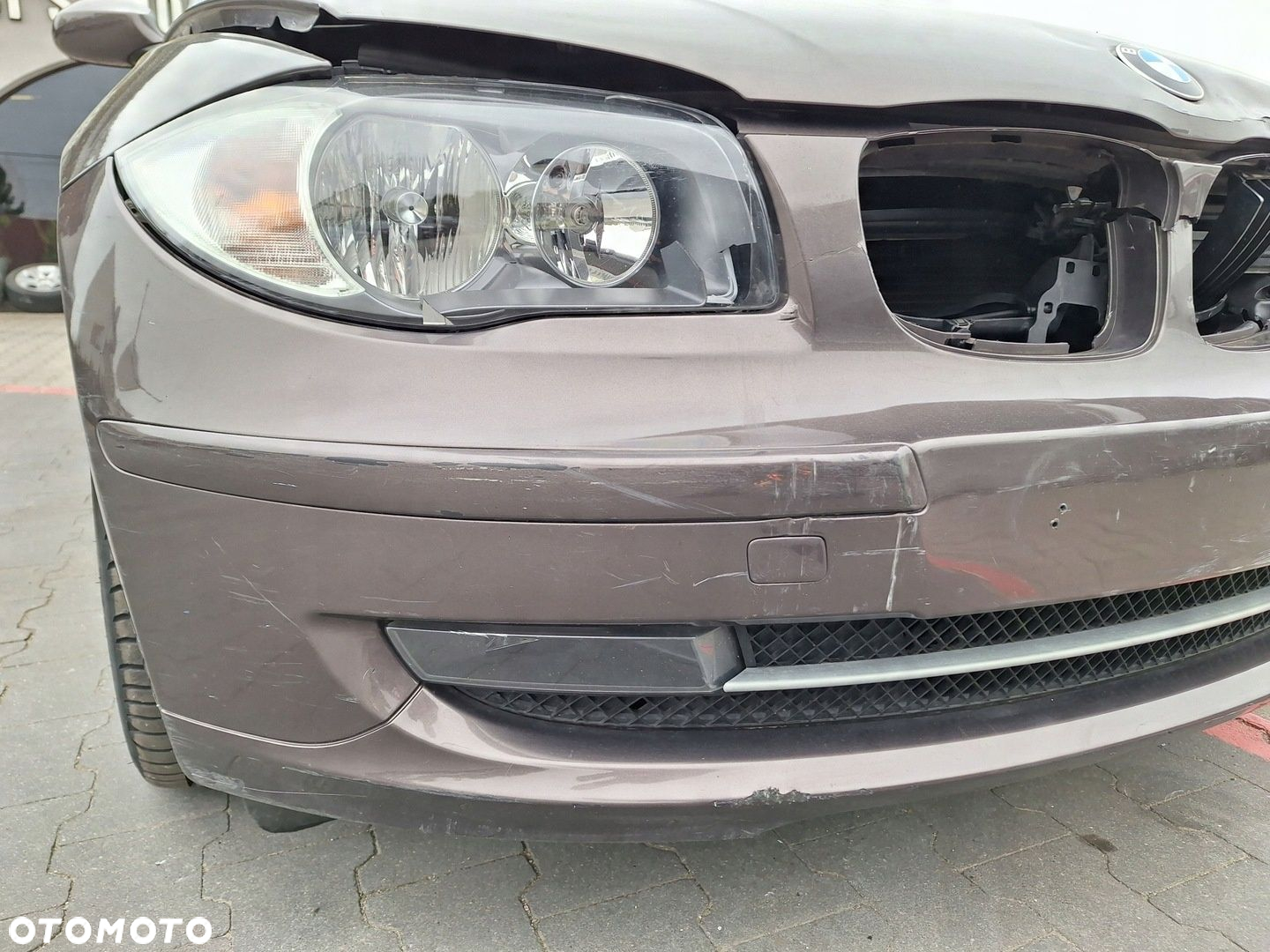 BMW 1 I E87 LCI LIFT A17 A17/8 HAVANNA METALLIC ZDERZAK PRZÓD HALOGENY - 9