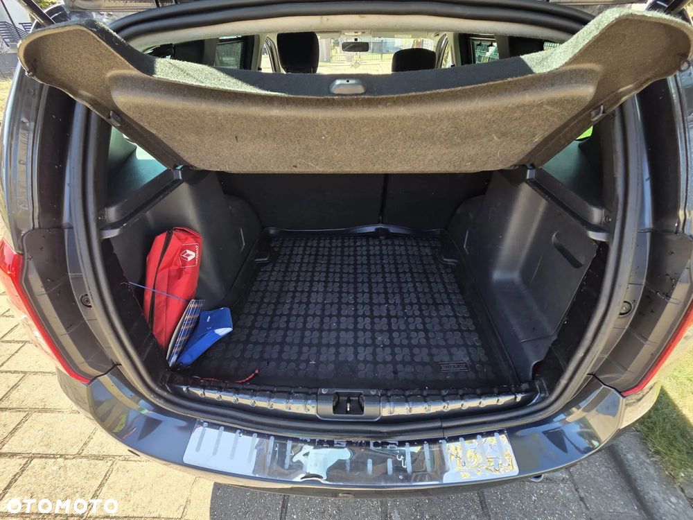 Dacia Duster 1.6 SCe Laureate S&S - 8