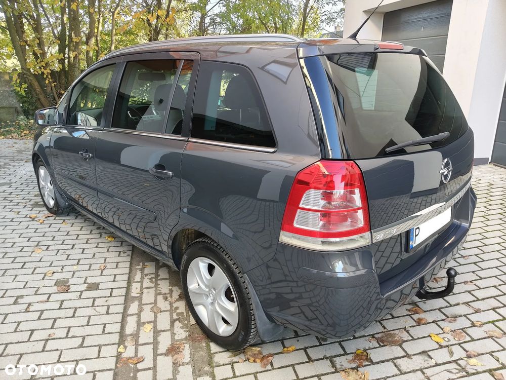 Opel Zafira 2013 photo 2