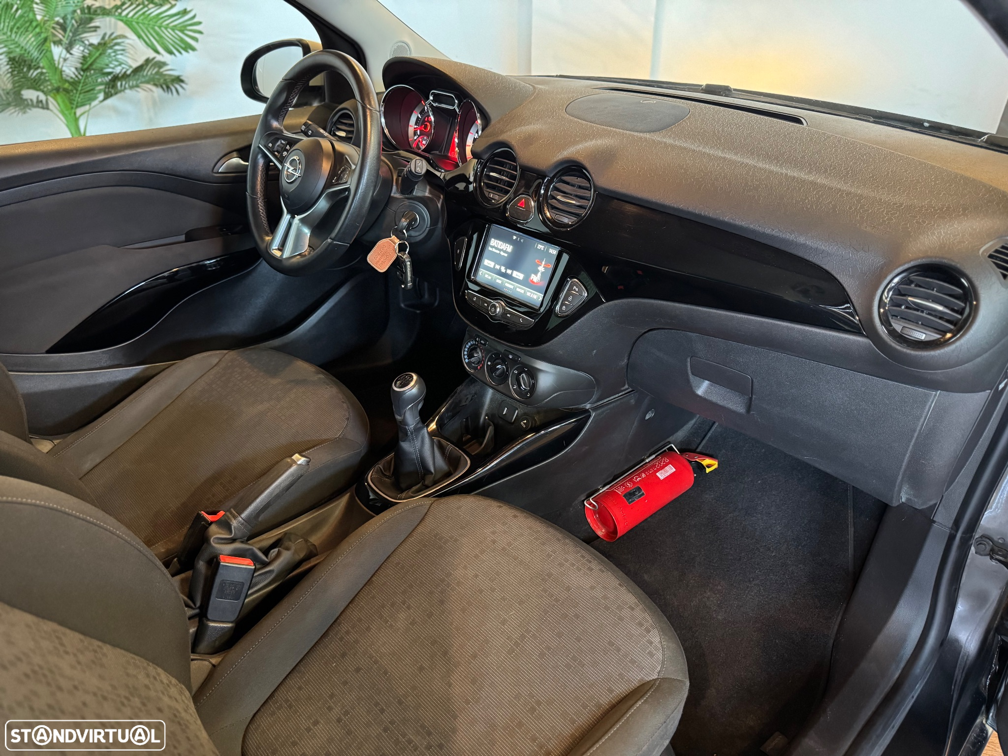 Opel Adam 1.2 - 18