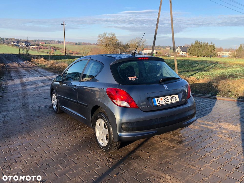 Peugeot 207 1.4 - 10