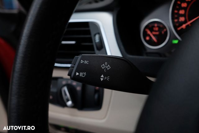 BMW Seria 3 325d Aut. Sport Line - 35