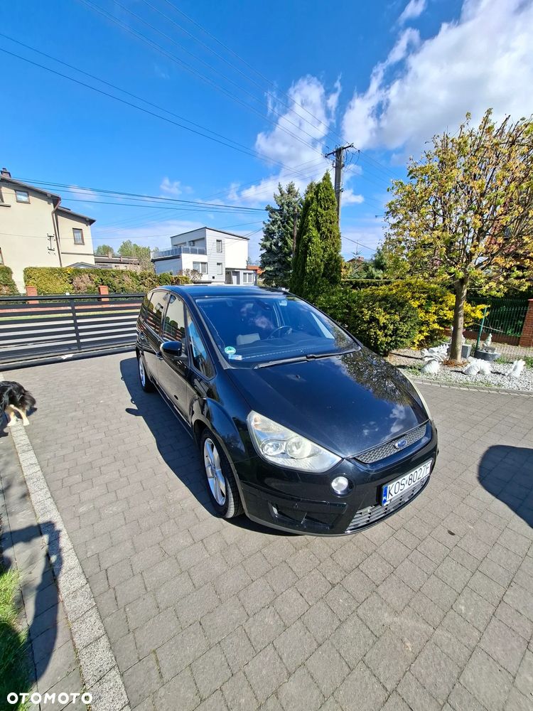 Ford S-Max - 11