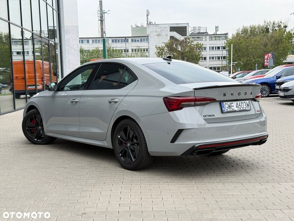 Skoda Octavia 2.0 TSI RS DSG - 8