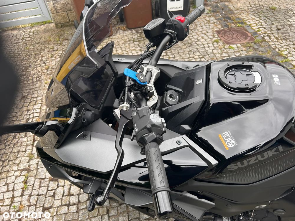 Suzuki GSX 1000 - 30