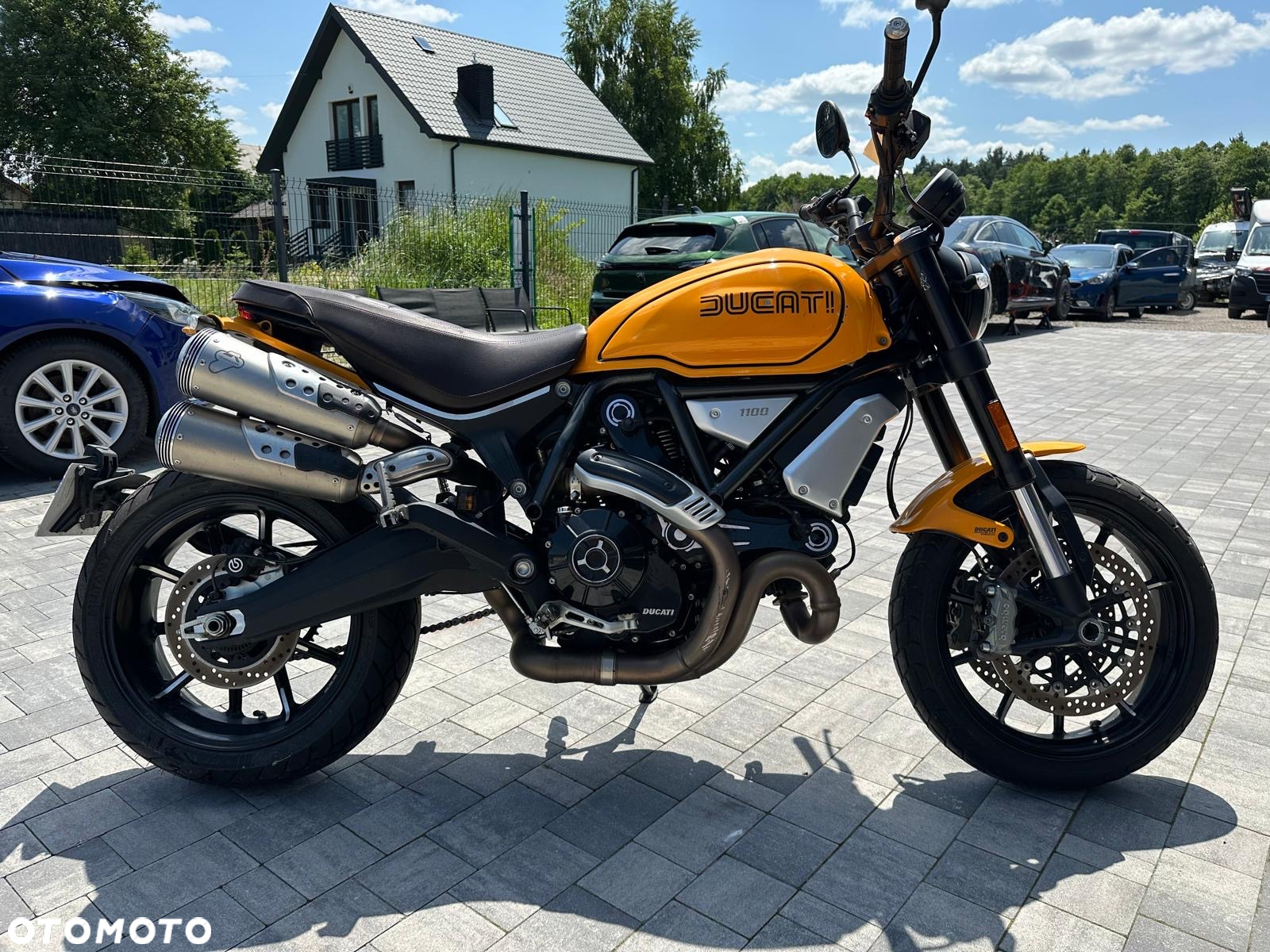 Ducati Scrambler - 12