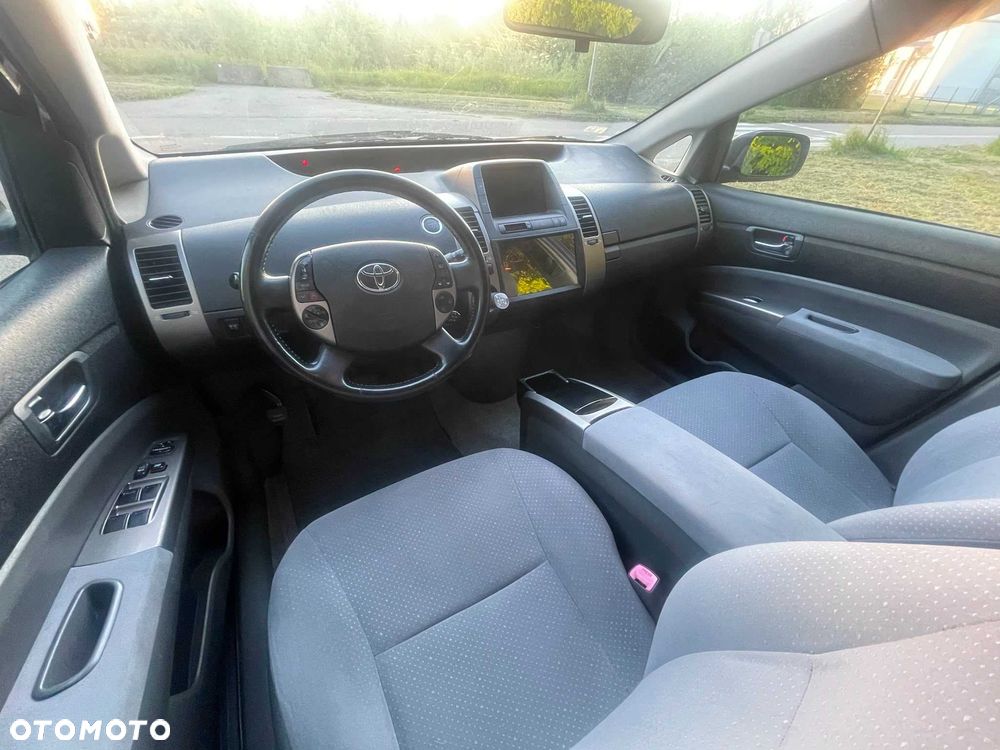 Toyota Prius - 5