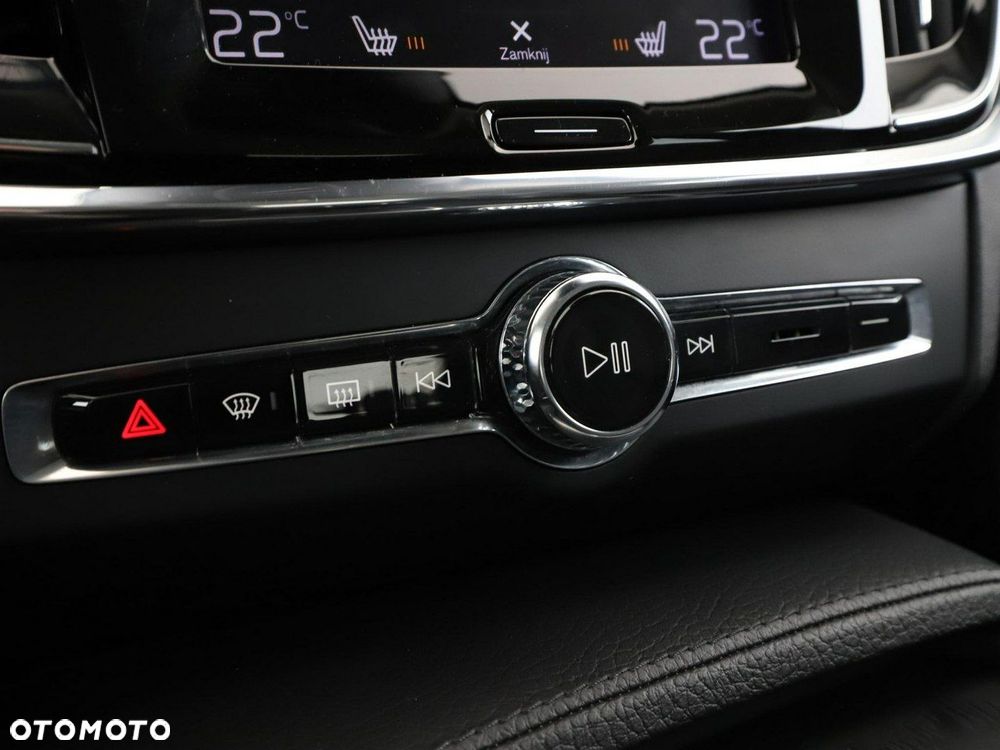 Volvo V90 D3 Momentum - 28