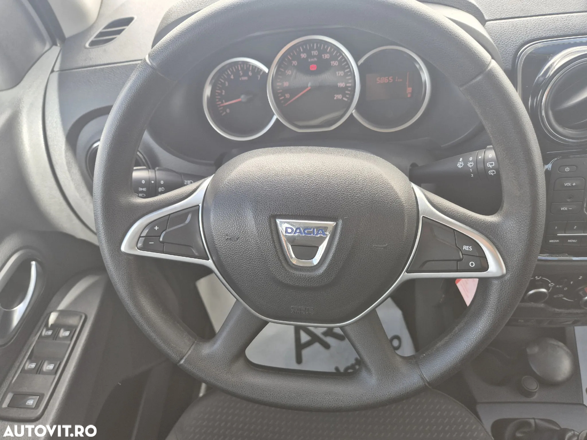 Dacia Lodgy 1.5 Blue dCi Laureate - 15