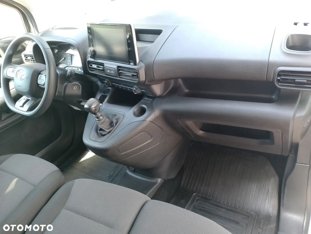 Toyota Proace city - 38