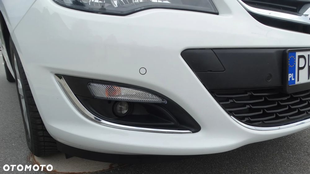 Opel Astra 1.4 Turbo Exklusiv - 4