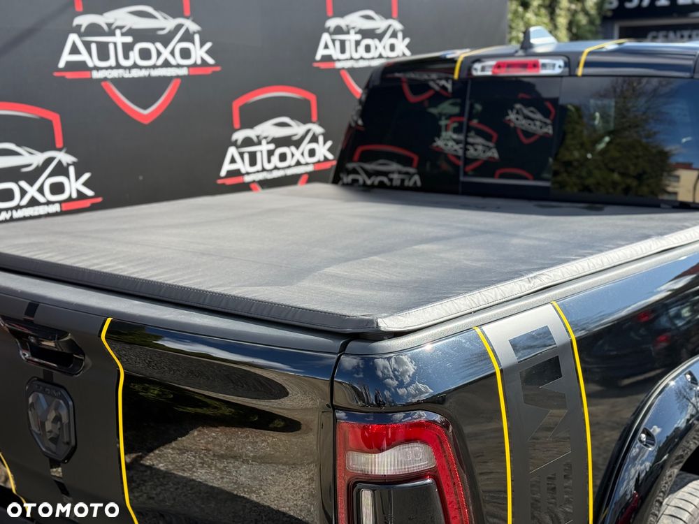 RAM 1500 Crew Cab Sport - 16