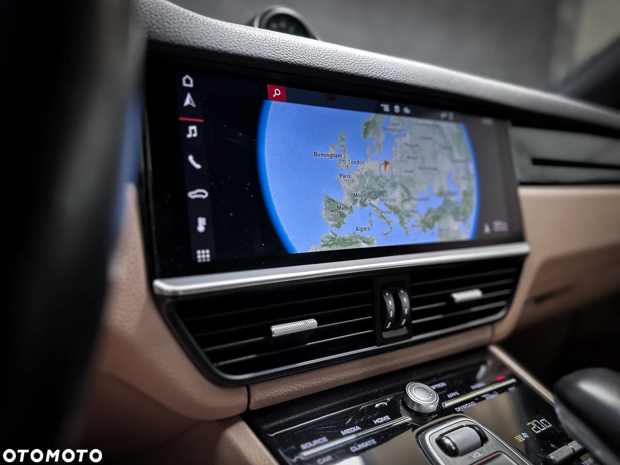 Porsche Cayenne Standard - 24