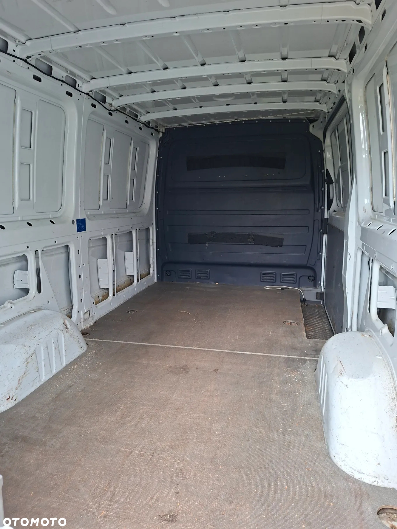 Mercedes-Benz Sprinter - 9