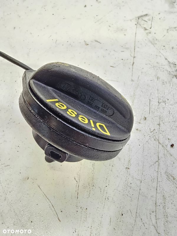 KOREK WLEWU PALIWA AUDI Q3 FE VW SEAT 3AA201553 - 4