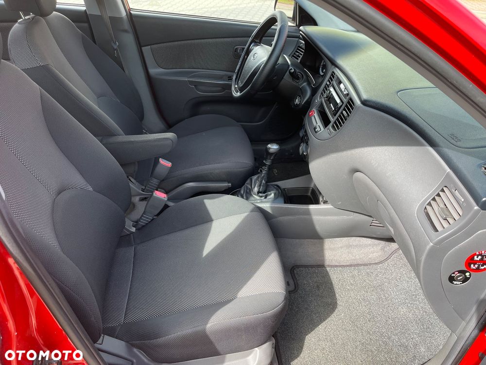 Kia Rio 1.6 Sport - 18