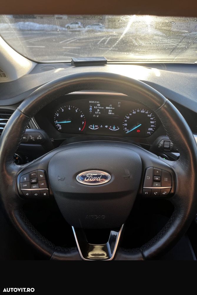 Ford Focus 1.0 EcoBoost Titanium - 10