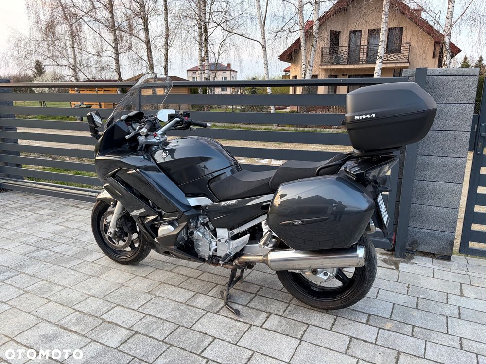 Yamaha FJR - 2