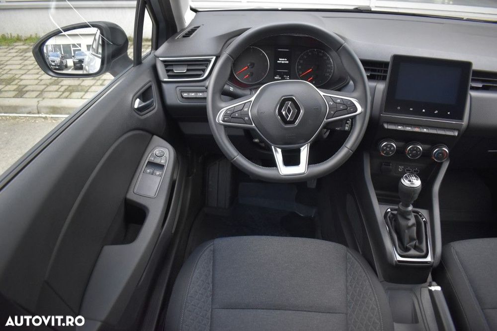 Renault Clio - 10