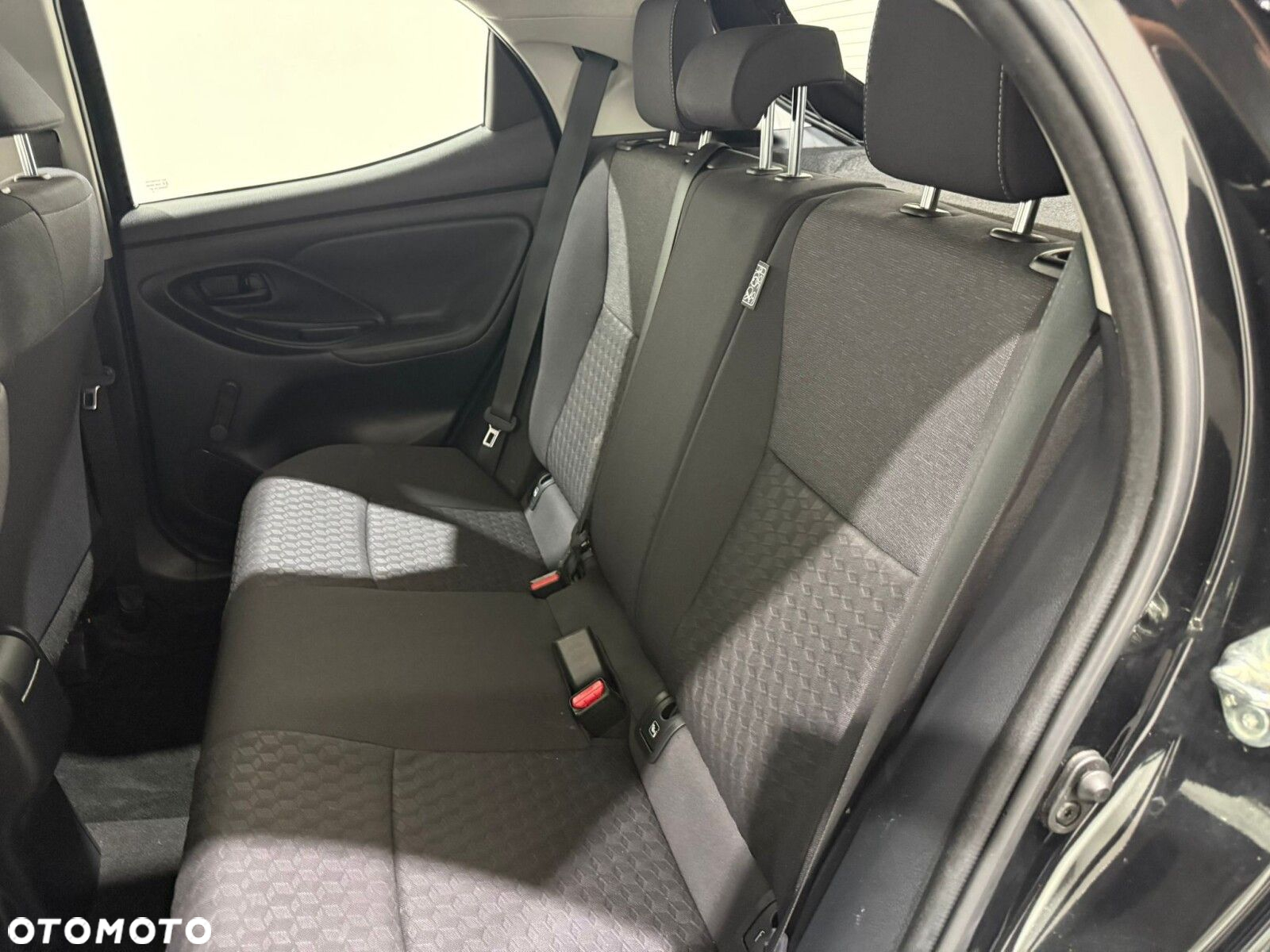 Toyota Yaris - 35