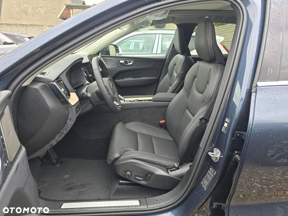 Volvo XC 60 B5 B AWD Plus Dark - 10