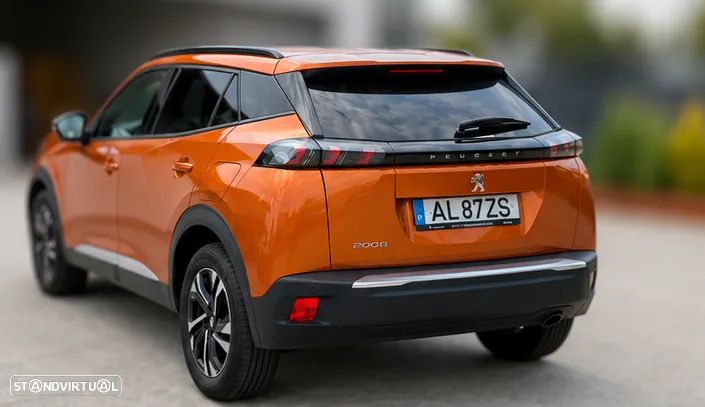 Peugeot 2008 1.2 PureTech Allure - 4