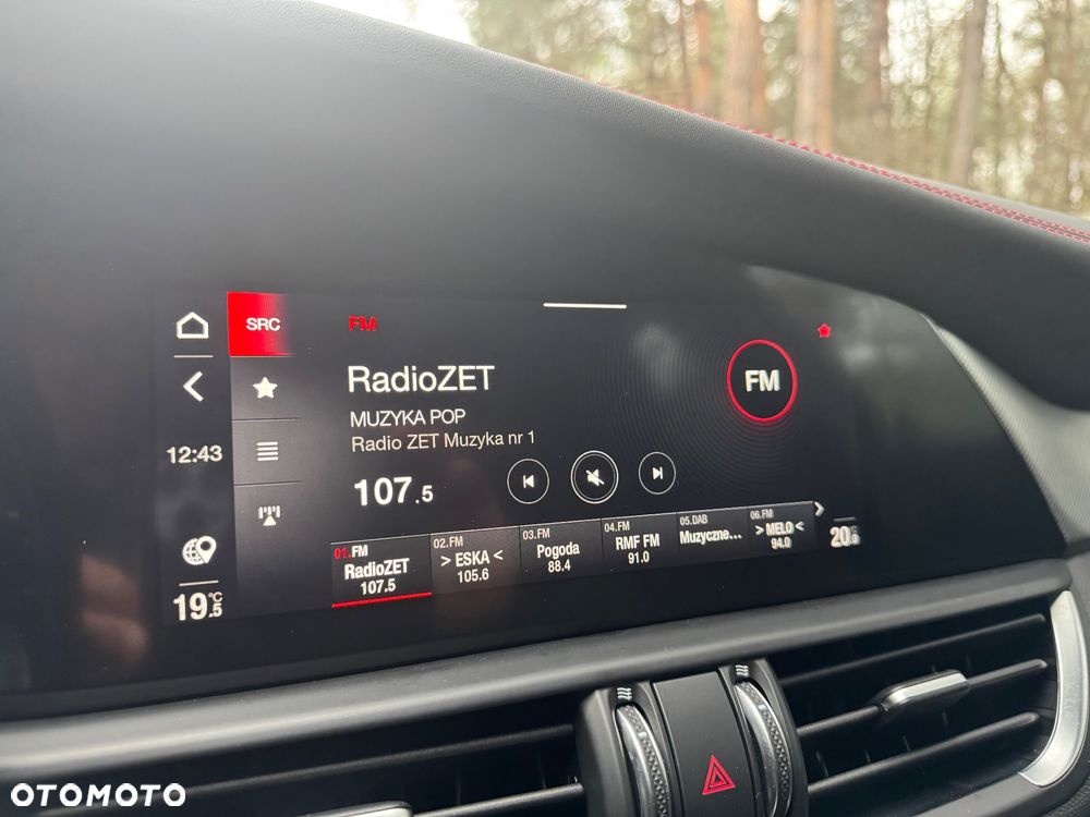 Alfa Romeo Giulia 2.0 Turbo Competizione Q4 - 28