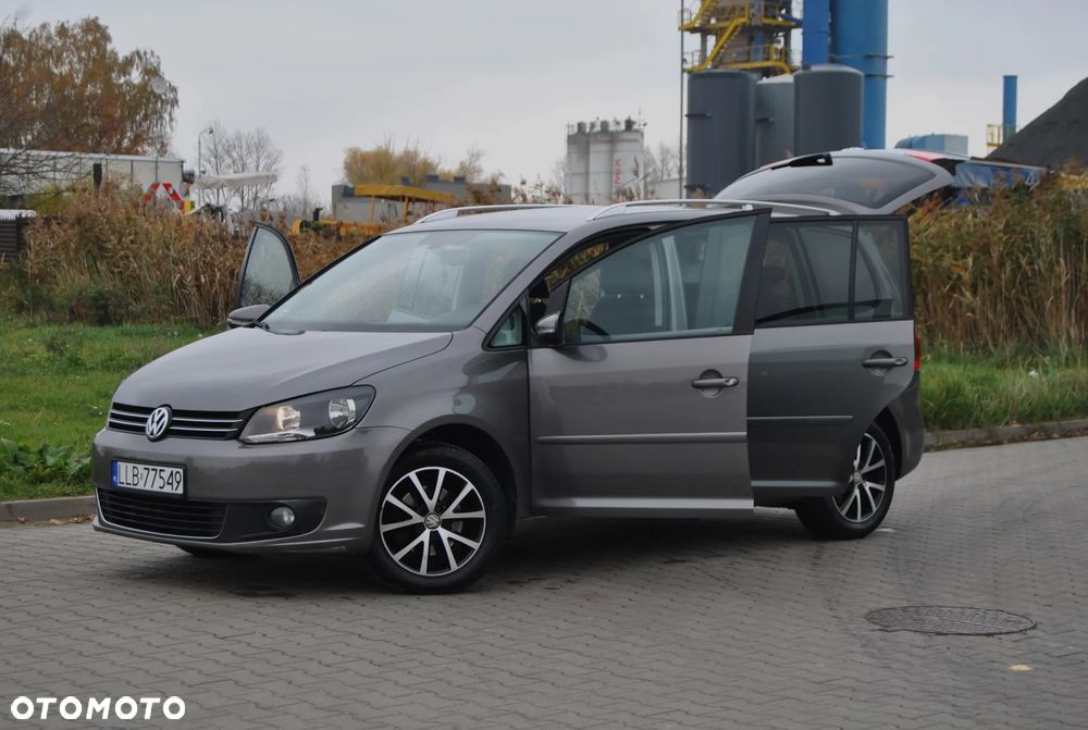 Volkswagen Touran - 19