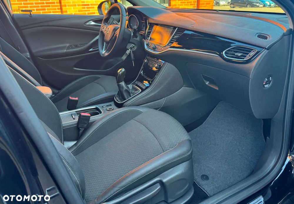 Opel Astra 1.6 CDTI Cosmo - 10
