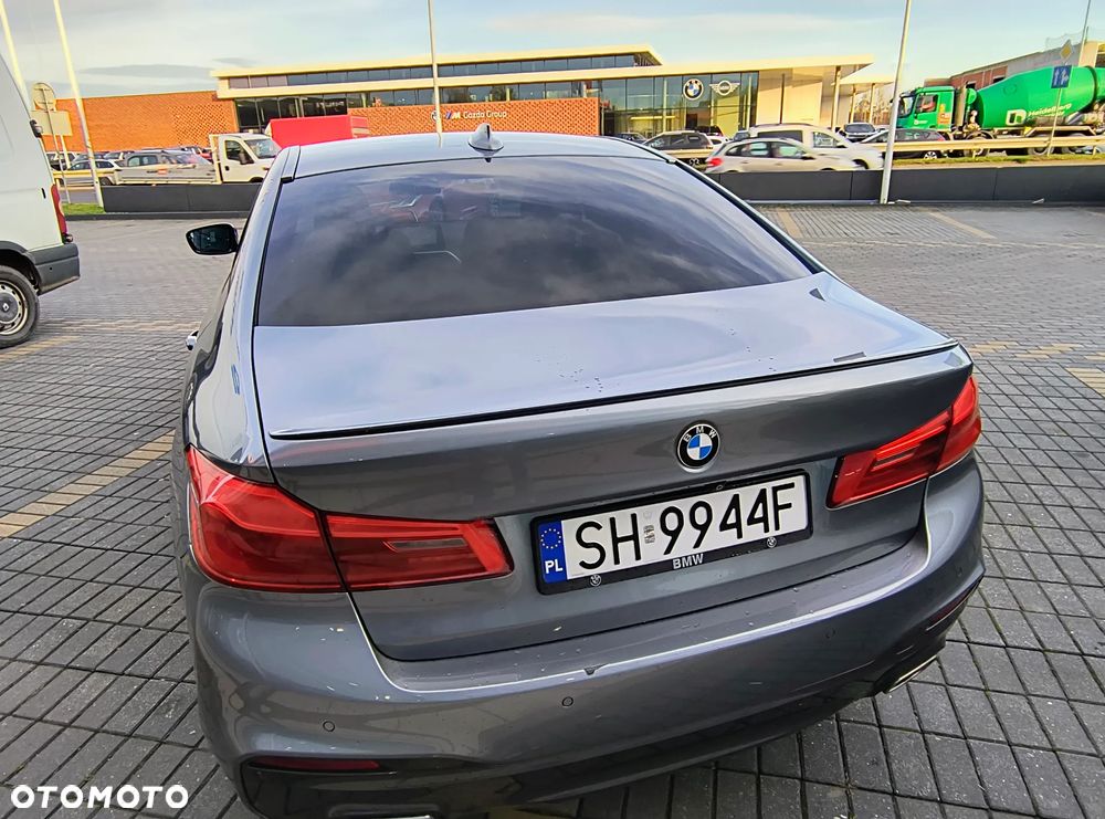 BMW Seria 5 520d M Sport - 6