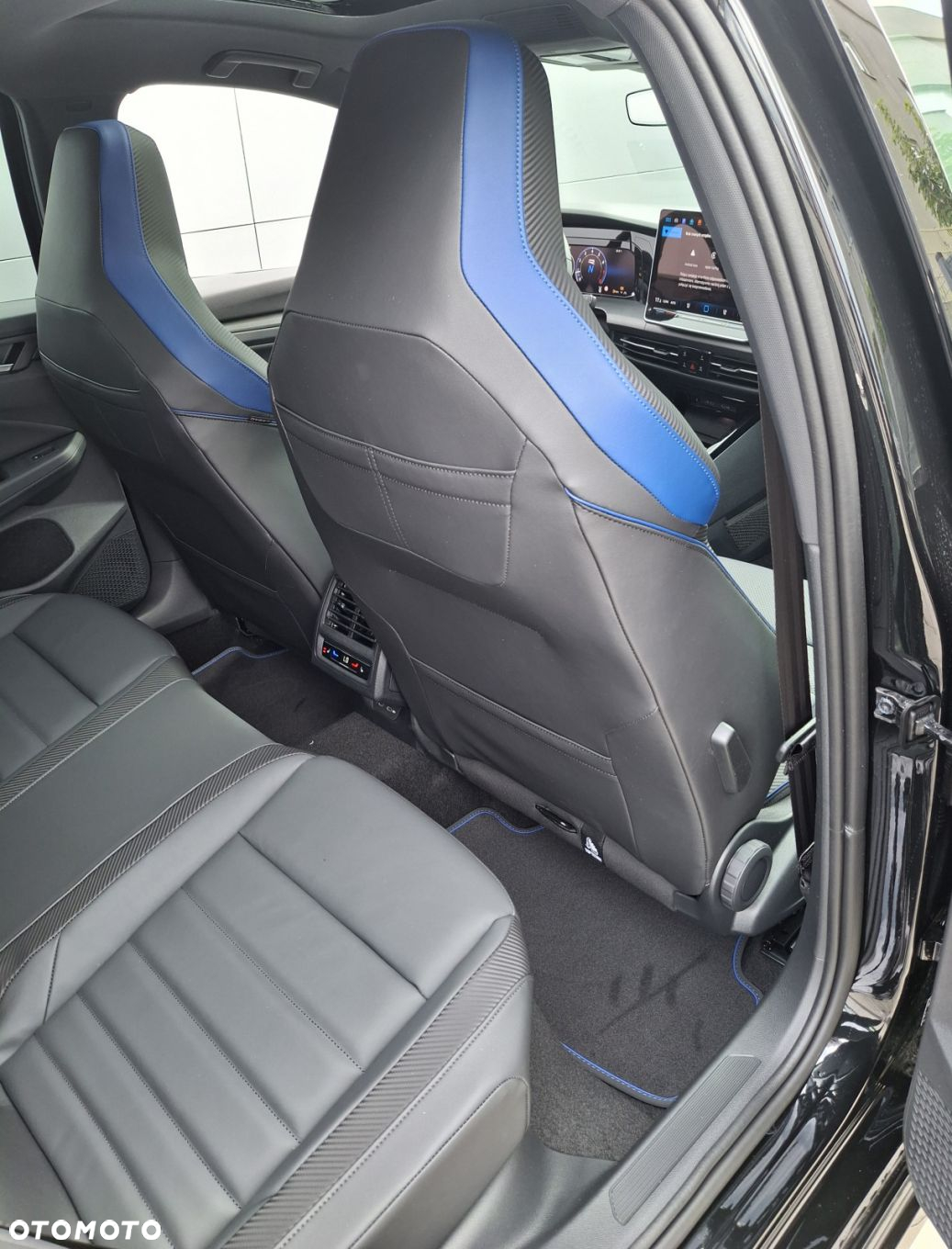 Volkswagen Golf - 37