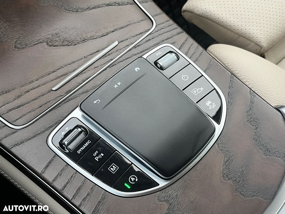 Mercedes-Benz GLC 220 d 4MATIC - 23