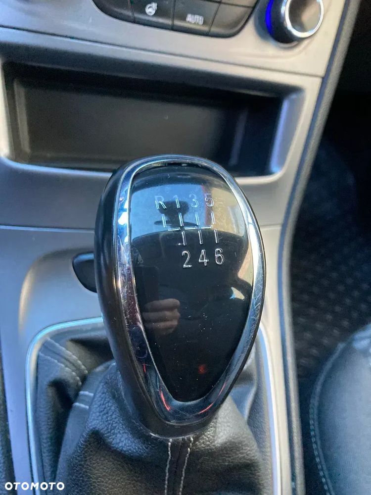 Opel Astra 1.4 T GPF Dynamic - 11