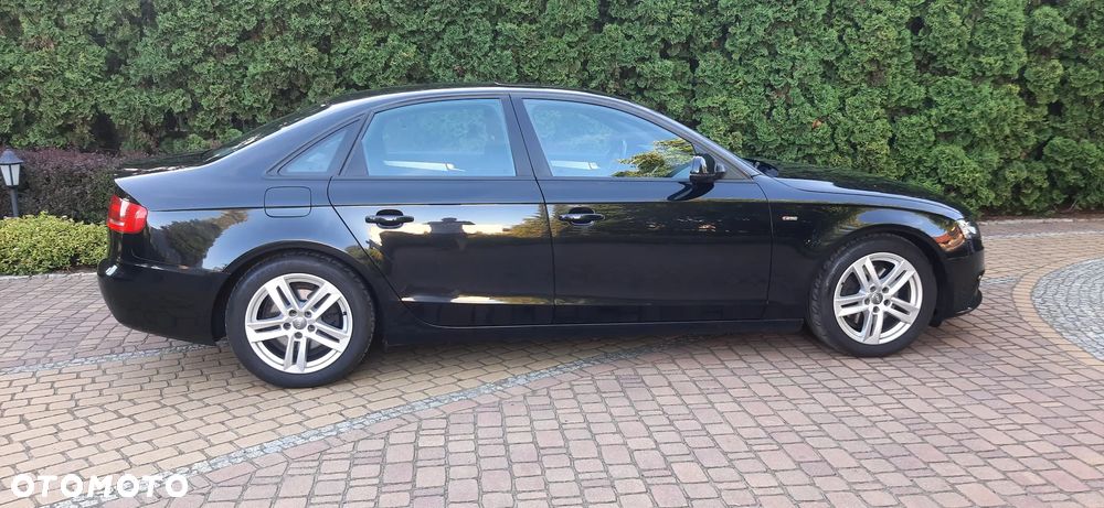 Audi A4 Limousine - 13