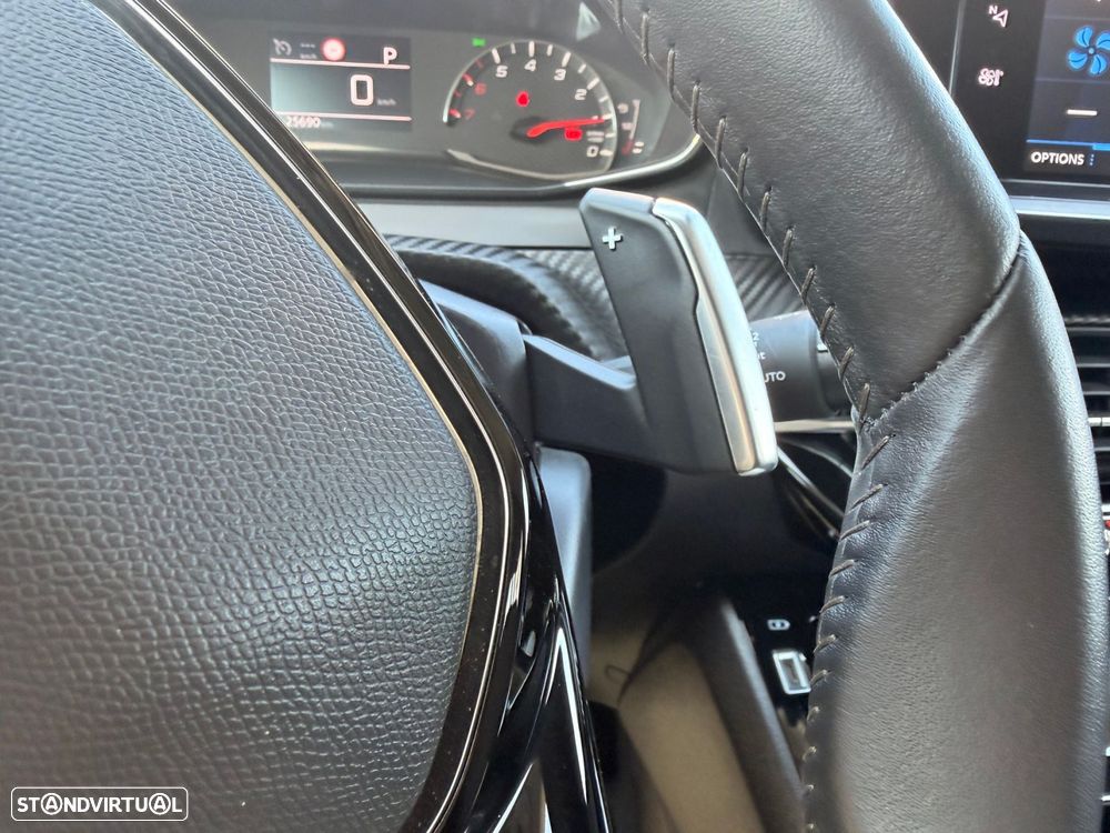 Peugeot 2008 1.2 PureTech Allure EAT8 - 24