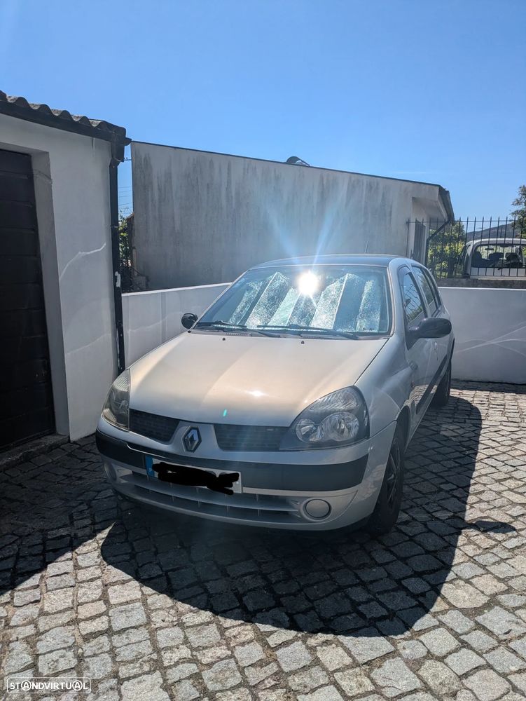 Renault Clio - 1