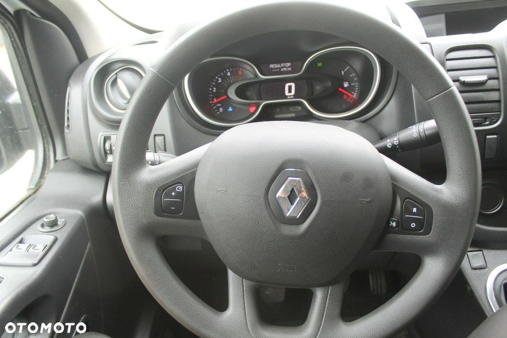 Renault Trafic - 15