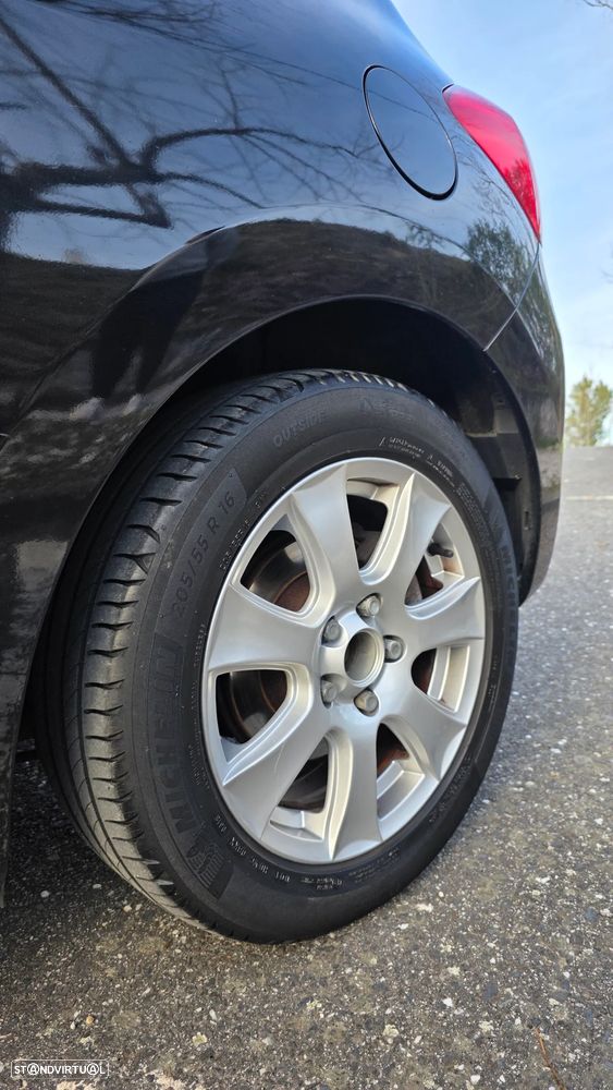 Toyota Auris 1.4 D-4D AC - 7