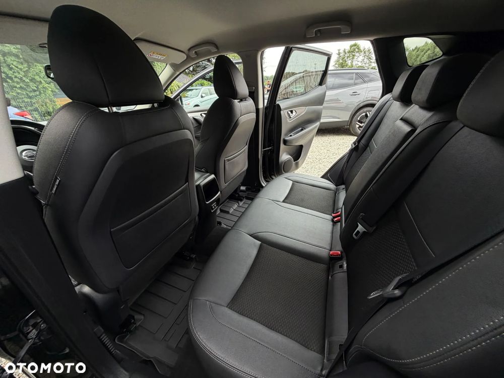 Nissan Qashqai 1.3 DIG-T DCT TEKNA - 17
