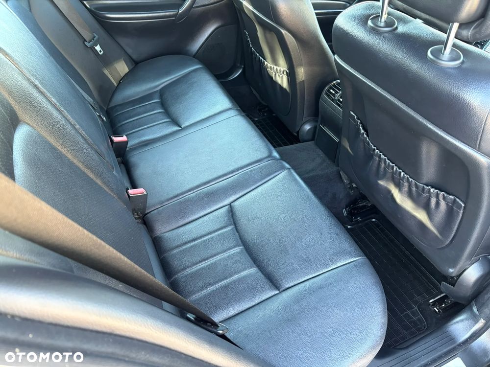 Mercedes-Benz Klasa C - 25