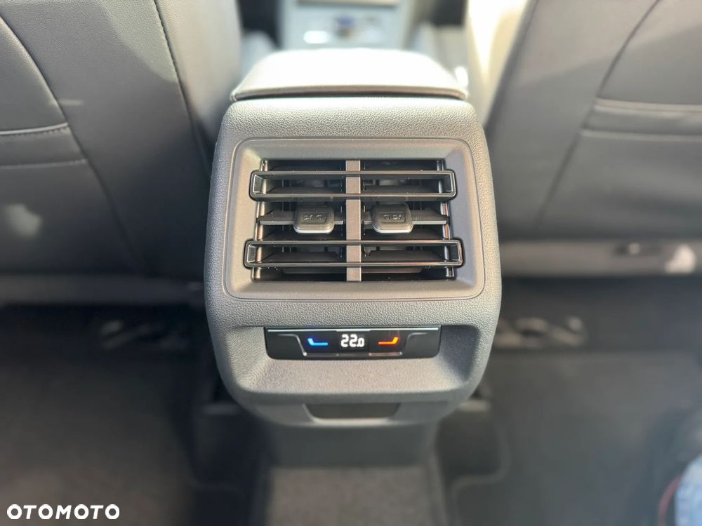 Volkswagen Tiguan - 26