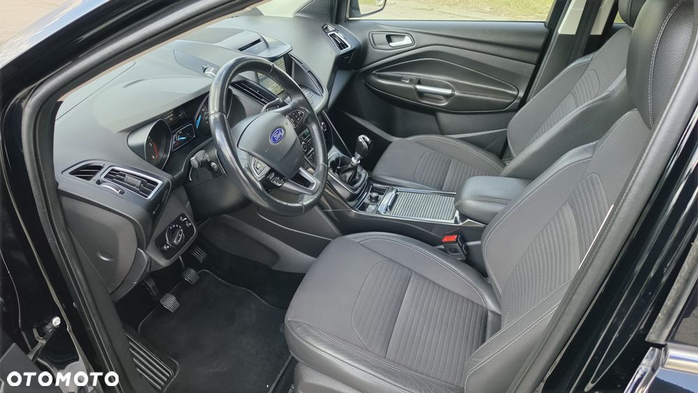 Ford Kuga 2.0 TDCi 2x4 Titanium - 10