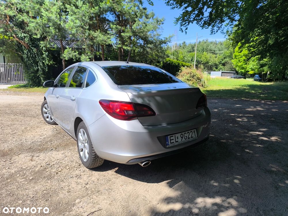 Opel Astra 1.4 T EU6 - 5
