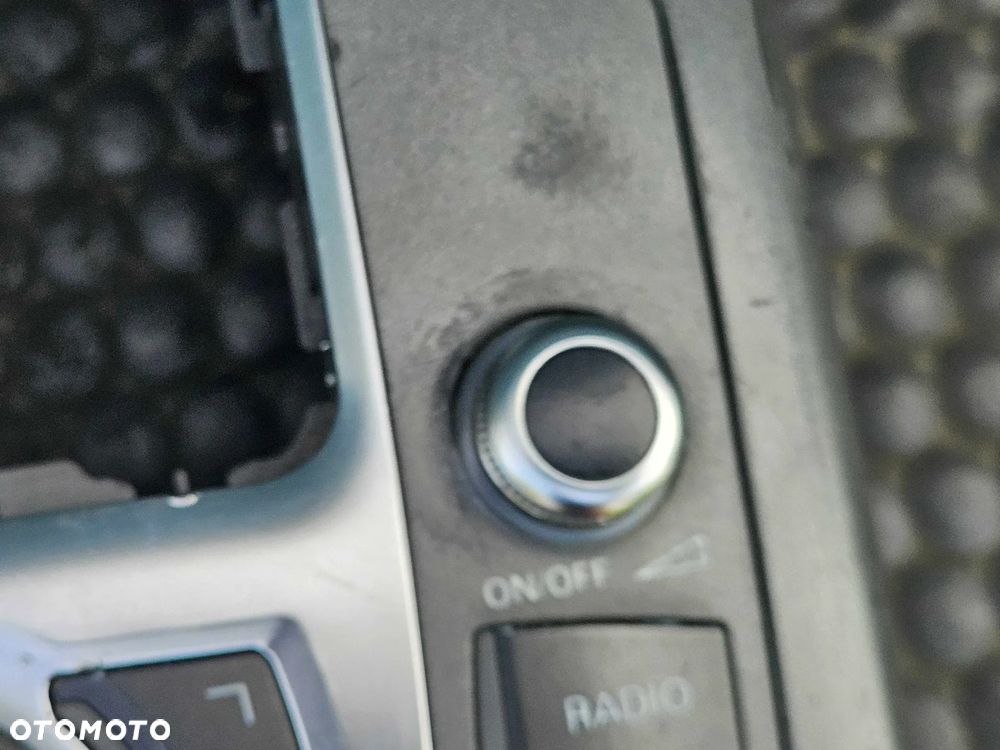Tunel Srodkowy Panel Sterowanie MMI Popielniczka Uchwyt na Napoje AUDI A6 C6 Europa - 9