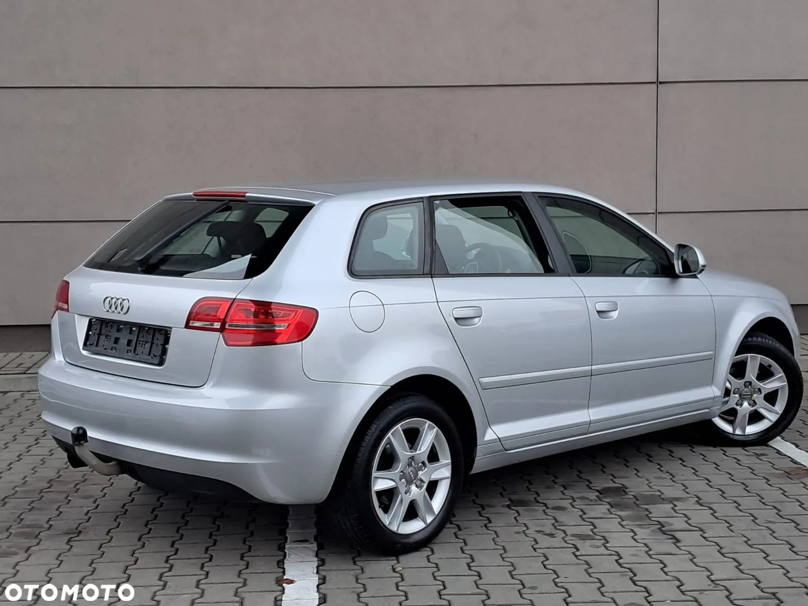 Audi A3 1.6 Attraction - 6